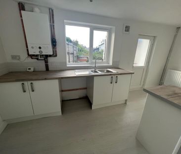 2 bedroom terraced house to rent - Photo 3