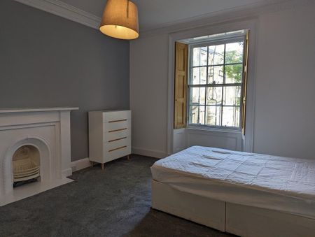 4 bedroom apartment to rent - Photo 3