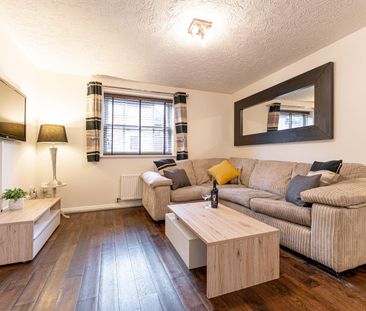2 bed apartment to rent in New Road, Solihull, B91 - Photo 1