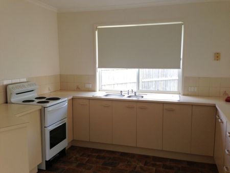 3 Bedroom Family Home - Photo 5