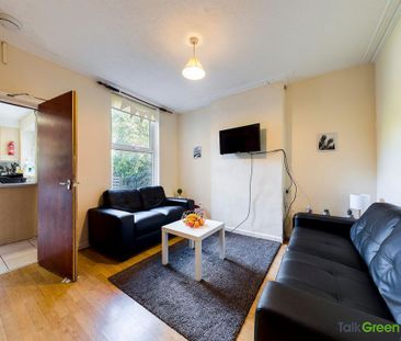 5 bedroom house to rent - Photo 1