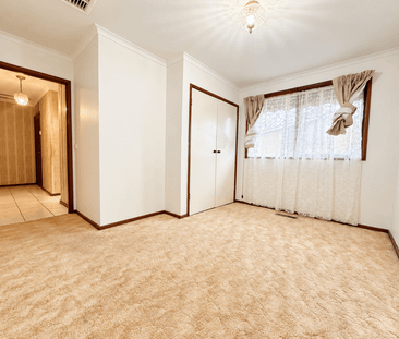 Spacious Family Living in Glen Waverley - Photo 3