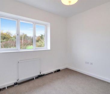 3 bedroom detached house to rent - Photo 3