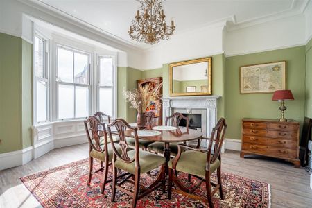 4 bedroom terraced house to rent - Photo 4