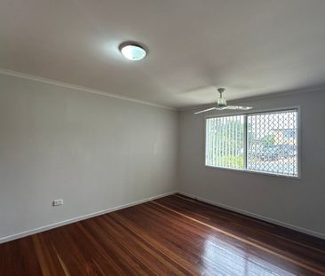 WHERE COMFORT MEETS EASY FAMILY LIVING - THIS BEAUTIFUL HOME IS AVA... - Photo 2