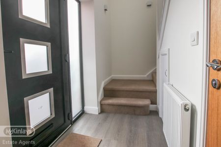 Maisonette to let - Photo 3