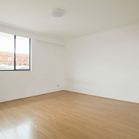 Modern & Convenient Studio Apartment &ast;&ast; Available 05&sol;11&sol;24 &ast;&ast; - Photo 3