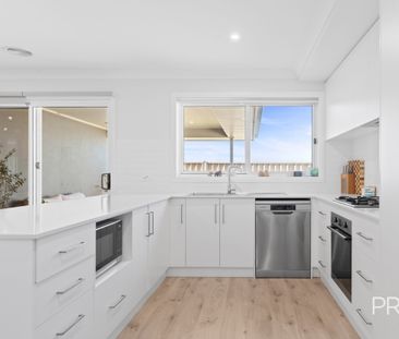 2/12 Jumbuck Dr, Gobbagombalin NSW 2650 - Photo 6