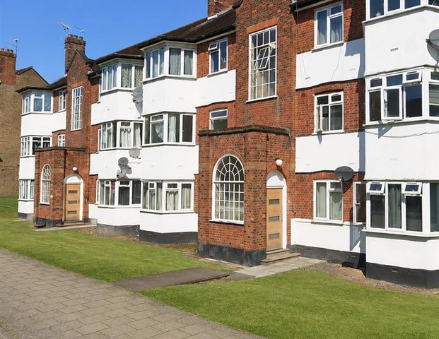High Mead, Harrow HA1, London - Photo 1