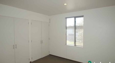 Modern Townhouse in Central Location - Photo 5