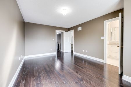 Semi-Detached Home For Lease | N8136326 - Photo 5