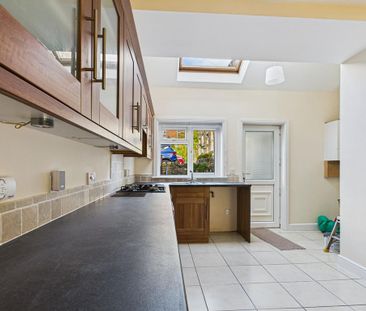 2 bedroom terraced house to rent - Photo 4