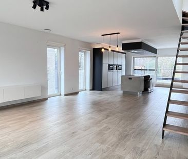 Recent duplex appartement met ruim terras, twee slaapkamers en dres... - Photo 2