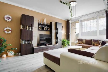 STYLOVÝ & ÚTULNÝ BYT 3+1 S LODŽIÍ – VAŠE NOVÁ OÁZA KLIDU V DĚČÍNĚ - Photo 2