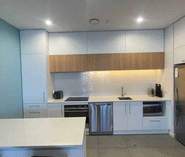 Gorgeous and Convenient - with a carpark! - Photo 2