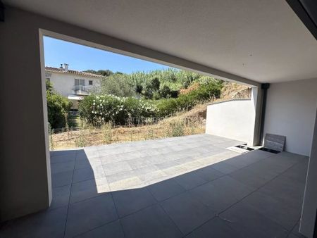 Location Appartement 2 pièces 45 m2 à Ajaccio - Photo 5