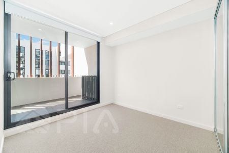 604/100 Fairway Drive Norwest - Photo 2