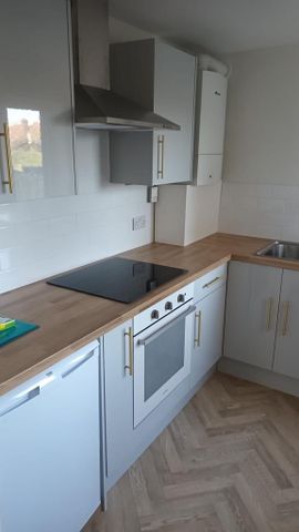 2 bedroom terraced house to rent - Photo 3