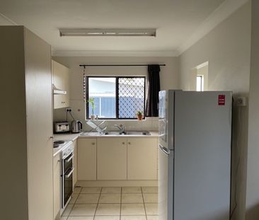 LOCATION, LOCATION, LOCATION! - Photo 4