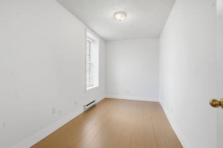 For Lease - 715 King Street Unit# 1, London East, Ontario - Photo 3