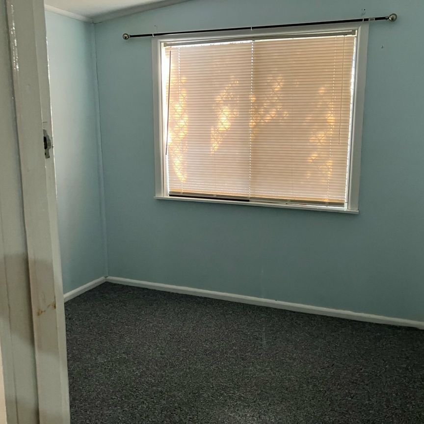 Family-Friendly Home for Rent in Narromine - Photo 1