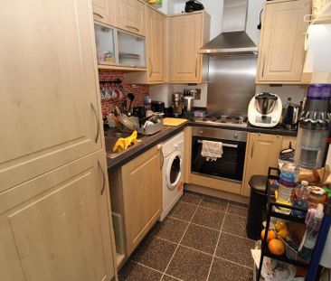 2 bedroom flat to rent - Photo 4