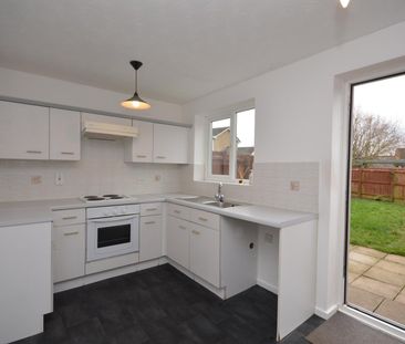 2 bedroom house - Photo 2