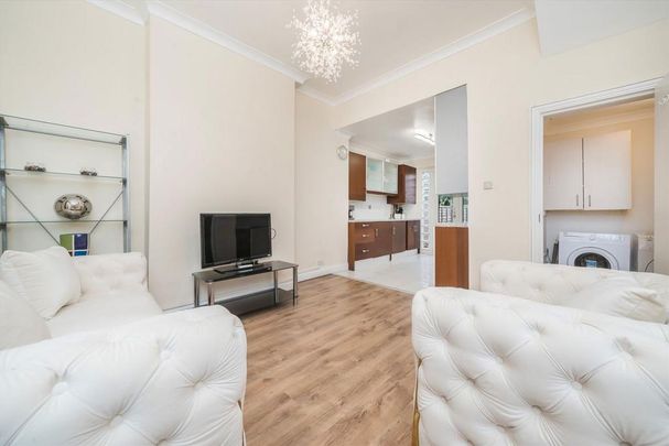 1 bedroom flat to rent - Photo 1