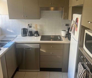 Elizabeth Bay - Photo 5