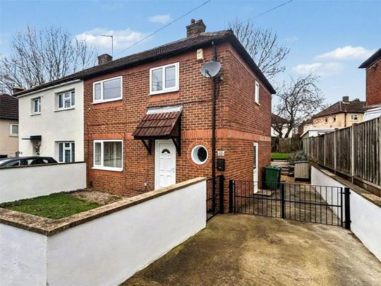 3 bedroom semi-detached house to rent - Photo 1