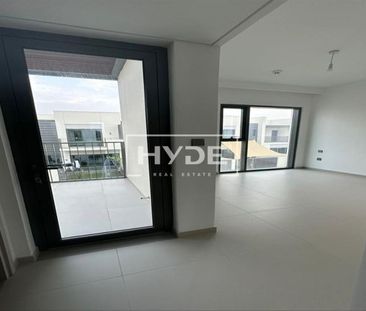 Vacant Now || Landscaped || Maids Room. - Photo 2