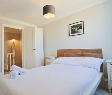 2 Bedroom Home – Professional Let - Photo 5