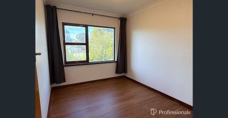Comfortable Family Living in a Convenient Gosnells Location - Photo 5