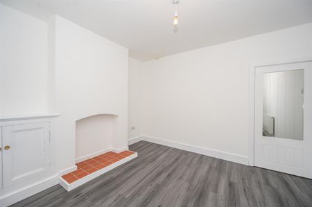 2 Bedroom Terraced House for Rent - Photo 3