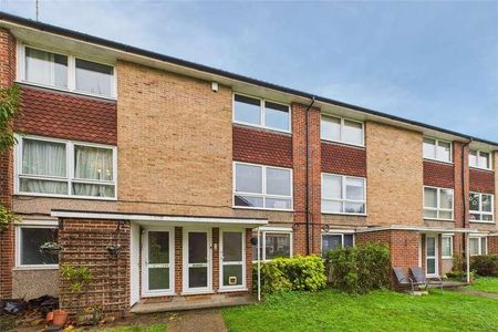 Fernley Court, Maidenhead, Berkshire, SL6 - Photo 4