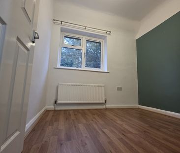 3 Bed Semi-Detached House, Allendale Avenue, NG8 - Photo 6