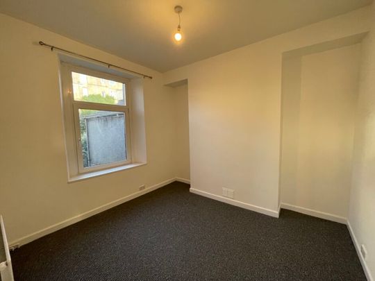 Benthall Place, Swansea, SA1 - Photo 1