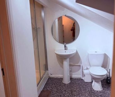 Room in a Shared House, Danescombe, SE12 - Photo 6