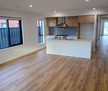 Brand New 25sq Home With 3 Separate Living Areas - Photo 2