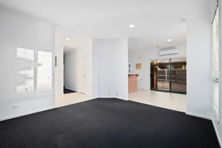 SPACIOUS 3-BEDROOM HOME IN THE HEART OF WERRIBEE - Photo 3