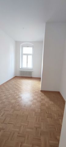 Großzügige 2-Zimmer-Wohnung mit Einbauküche und Balkon in Dresden-Striesen! - Photo 5