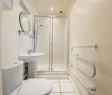 Studio to rent - Photo 5