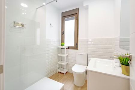 Avenida de la Albufera, Madrid, Community of Madrid 28038 - Photo 5