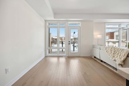 For Lease - 43 Griffith Street, Aurora, Ontario - Photo 3