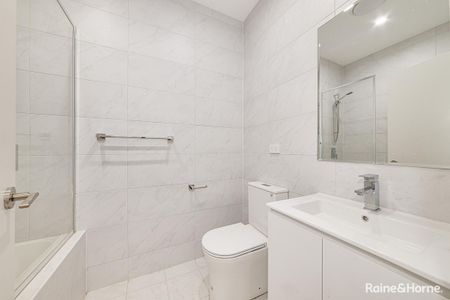 Stylish 2 Bedroom Apartment Moments from Parramatta CBD - Photo 5