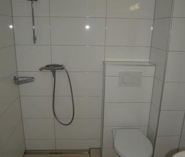 Charmant appartement de 1.5 pièces avec balcon à La Chaux-de-Fonds - Foto 3