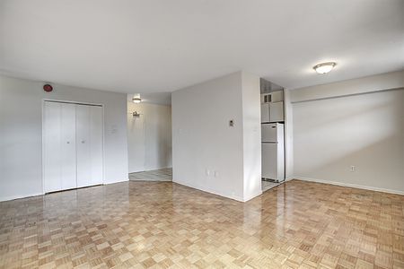 The Nottingham - Photo 3