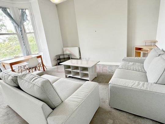 2 Bedroom Flat - Photo 1