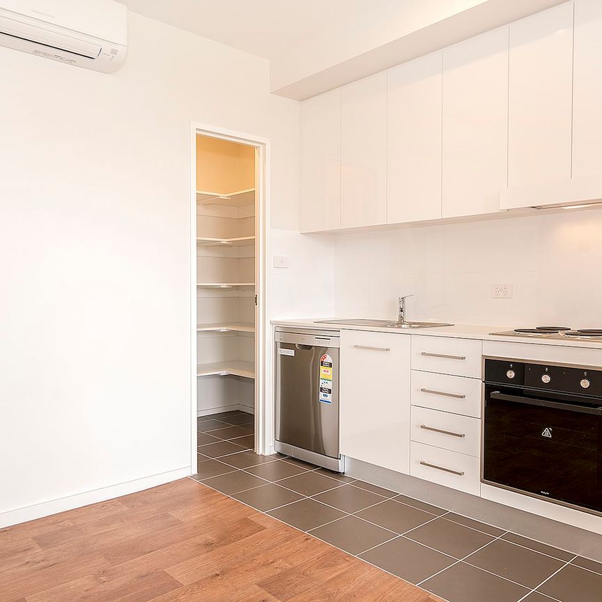 Unit 410/6 Charles Street, Charlestown. - Photo 1