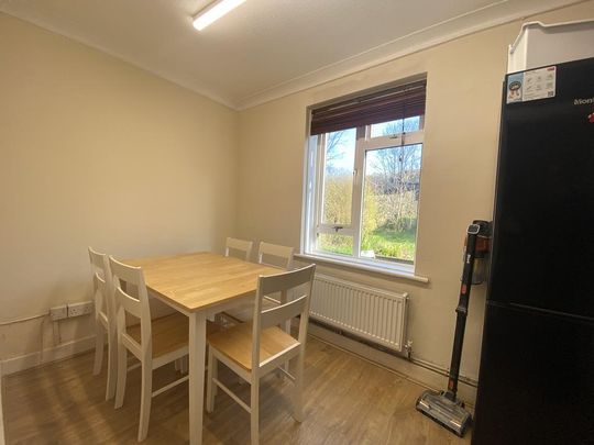 5 bedroom house to rent - Photo 1